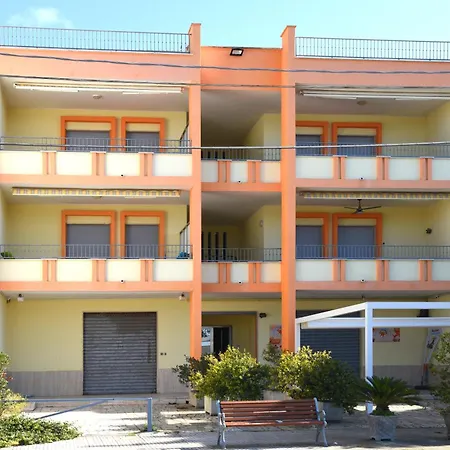 Lungomare 1 Apartment