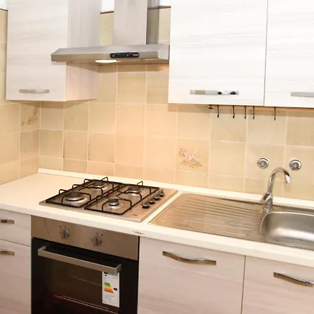 Lungomare 1 Apartment *